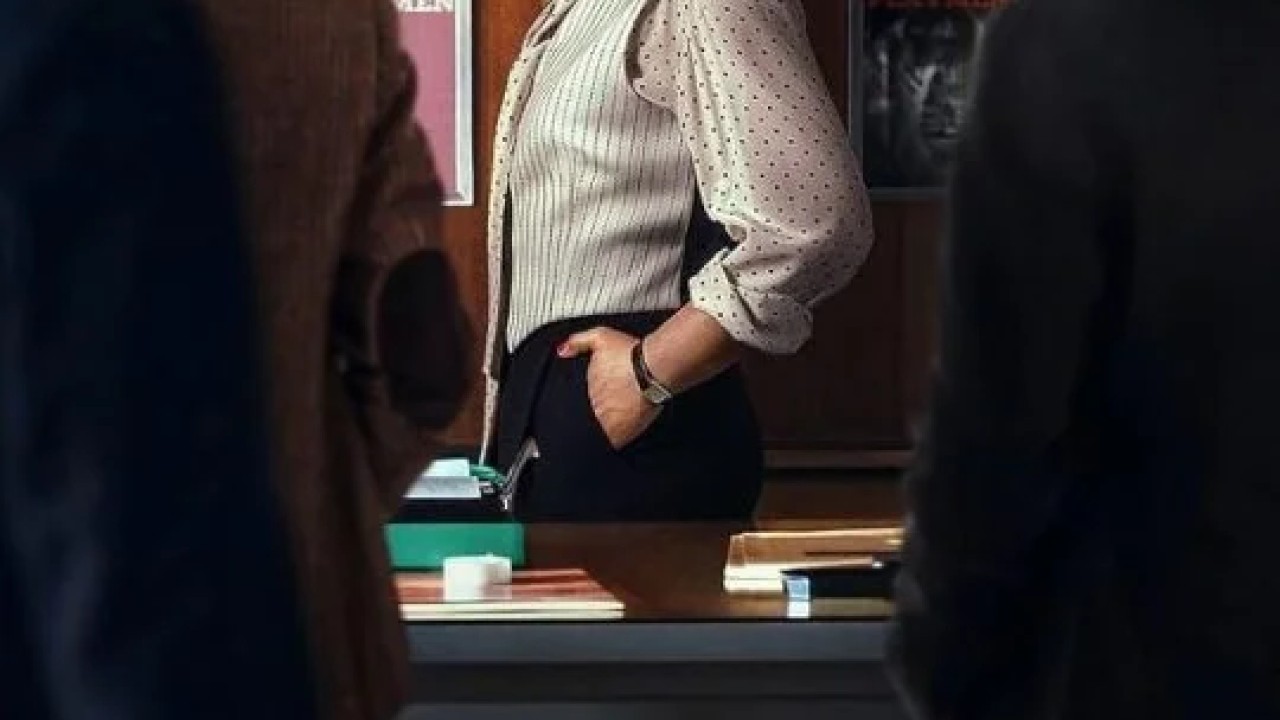 مسلسل Mrs Playmen الموسم 1